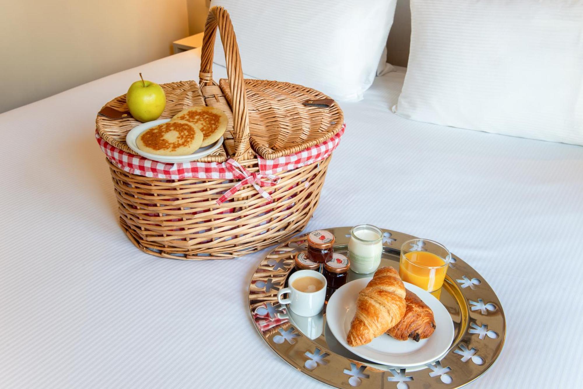 Hotel Helzear Etoile Париж Екстериор снимка